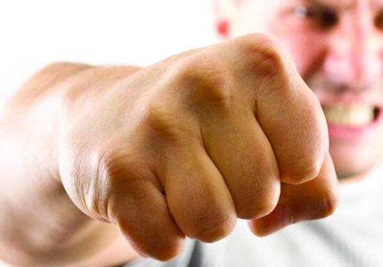 Azərbaycanda xəstə baş həkimi döydü