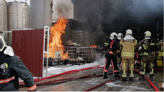 Ankarada fabrikdə yanğın: 1 ölü, 1 yaralı var