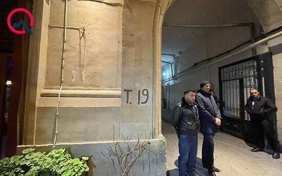 Hipermarketə silahlı basqın edən Ruhlan İsmayılovun gizləndiyi binanın görüntüsü yayıldı - FOTO