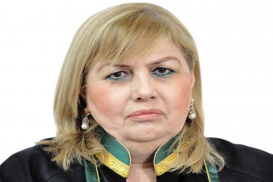 Məcburi gətirilməsi tələb olunan məşhur vəkil onuncu dəfə məhkəməyə gəlməyib