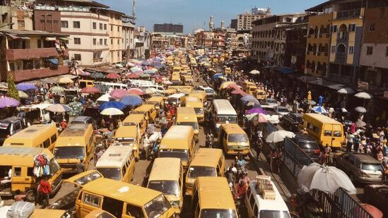 Nigeriyada zəncirvari yol qəzasında 17 nəfər ölüb