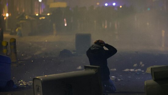 Paris küçələri yenidən döyüş meydanına çevrildi - FOTO