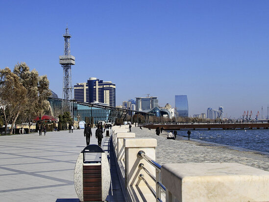 Bulvarda çəkiliş aparmaq qadağandır? - VİDEO