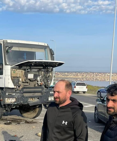 Abşeronda AĞIR QƏZA: Ölən və xəsarət alanlar var - FOTO