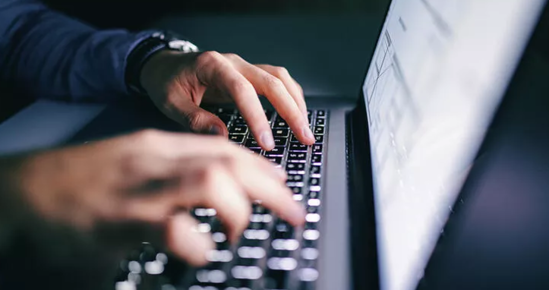 Almaniyada 3,4 milyon insan həyatında heç vaxt internetdən istifadə etməyib