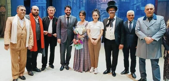 Azərbaycandakı çıxışına və çəkdirdiyi şəkilə görə teatrdan qovuldu - FOTO