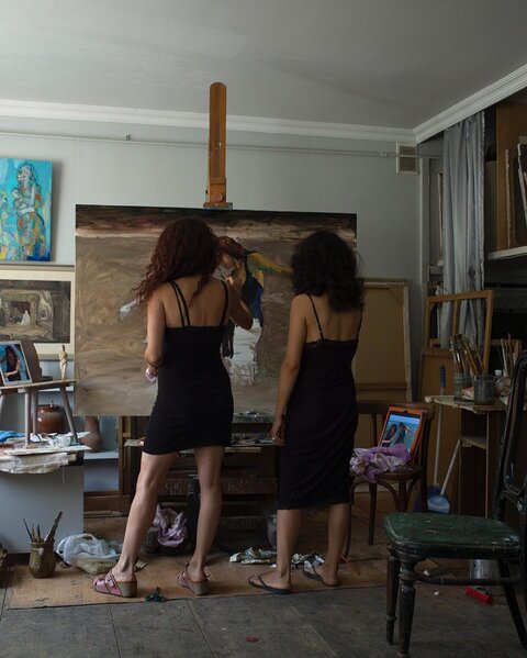 Azərbaycanlı rəssamların əl işləri marağa səbəb oldu- FOTOLAR