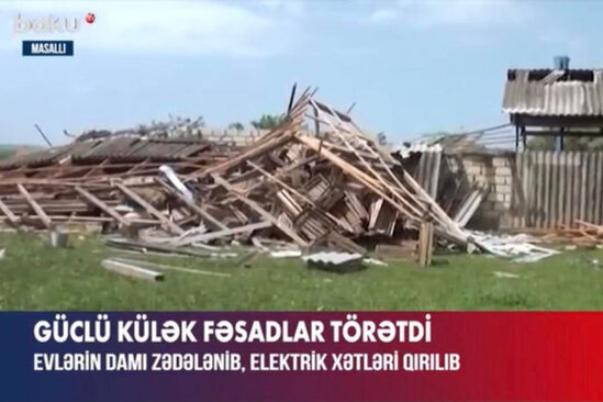 Evi ziyan görən sakin: "Kənd bələdiyyəsindən gəlib, telefonla şəklini çəkib getdilər" - VİDEO