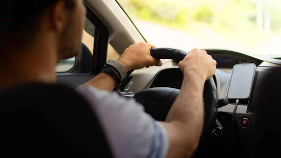 Sürücü avtomobili idarə edən zaman öldü