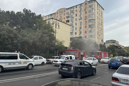 Bakıda mağazada yanğın baş verib - VİDEO