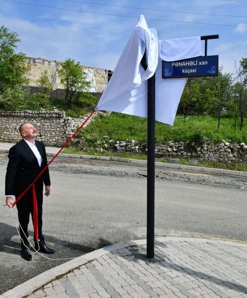 Şuşada Molla Pənah Vaqif və Pənahəli xan küçələrinin kəsişməsində lövhələrin açılışı olub - FOTO