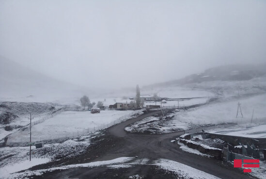 Azərbaycanın şimal bölgəsinə qar yağır - FOTO