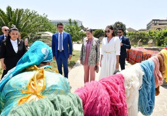 Azərbaycanın və İsrailin birinci xanımları Qala Arxeoloji-Etnoqrafik Muzey Kompleksində olublar - FOTO