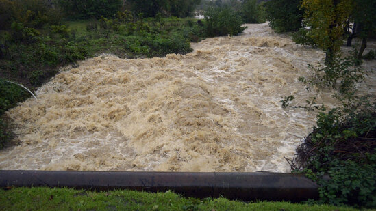 Dəstəfurçay-Qaraqollar çayından sel keçir - FAKTİKİ HAVA