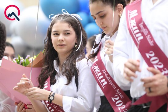 Kimi gülür, kimi ağlayır... - "Son zəng"dən fotolar