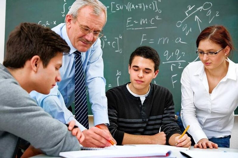 "MİQ müsabiqəsində kişi müəllimlərə xüsusi güzəştlər edilərsə, məktəblərdə onların sayı arta bilər" - EKSPERT