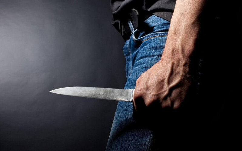 Ağcabədidə həmkəndlisi ilə mübahisə edən şəxs bıçaqlanıb