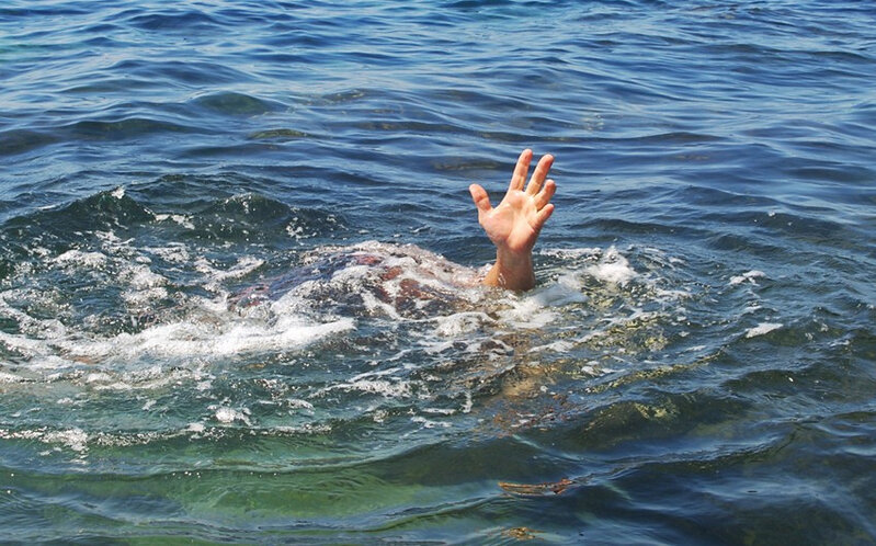 Çimərlikdə həyəcanlı anlar - 3 nəfər xilas edildi - VİDEO