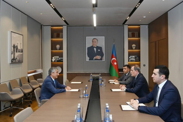 Azərbaycan XİN başçısı Tacikistan səfirini qəbul edib