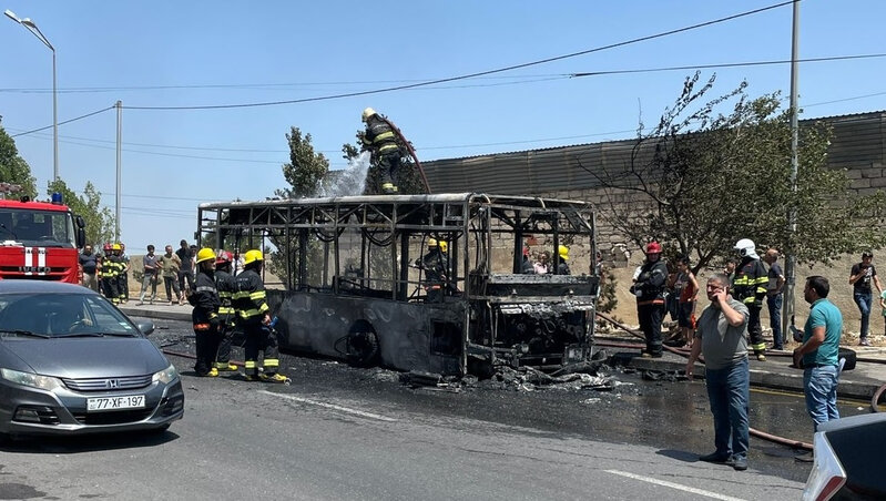 Bakıda 46 nömrəli avtobusda YANĞIN - ANBAAN VİDEO