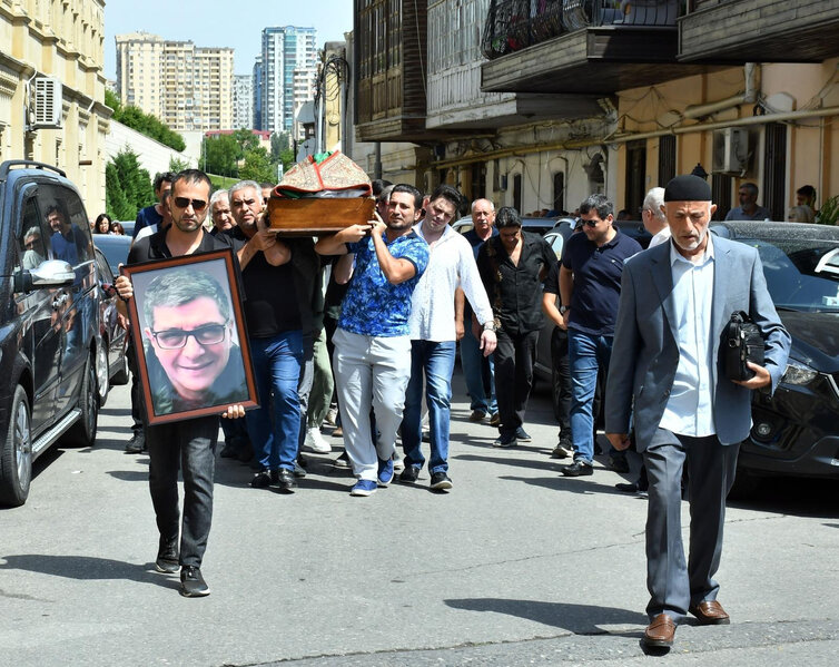 Əməkdar artist Rüfət Babayev dəfn olunub - FOTO