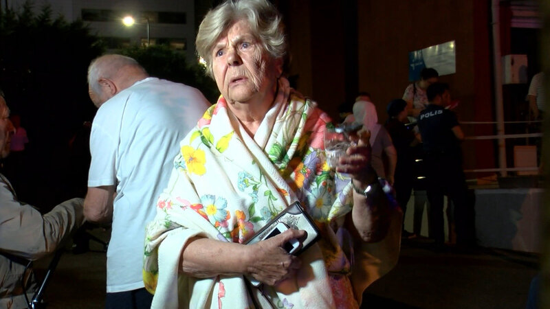 İstanbulda qocalar evində yanğın olub - FOTO