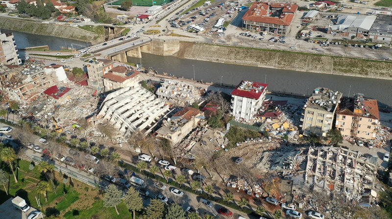 Türkiyədə zəlzələ ilə bağlı həbs olunanların sayı AÇIQLANDI