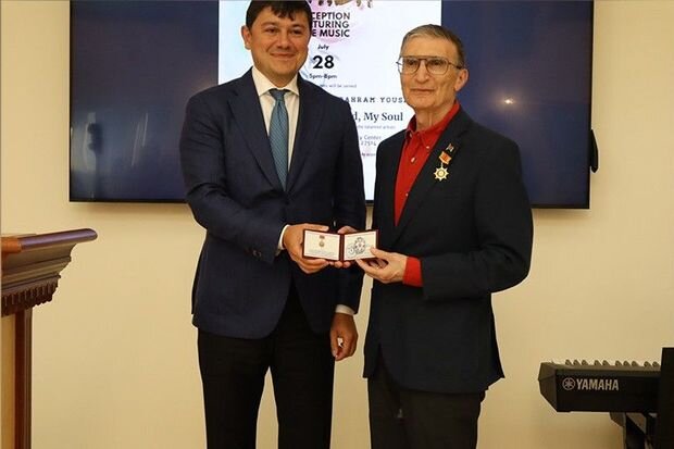 Aziz Sancara "Diaspor fəaliyyətində xidmətə görə" medalı təqdim edilib - FOTO