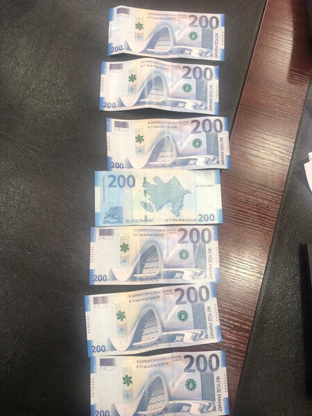 Polis Məhərrəm ayı ilə bağlı saxta pullarla insanları aldadan şəxsi saxladı - FOTO