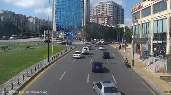Bakıda partlayış zamanı iki nəfər xəsarət alıb - YENİLƏNİB + FOTO/VİDEO