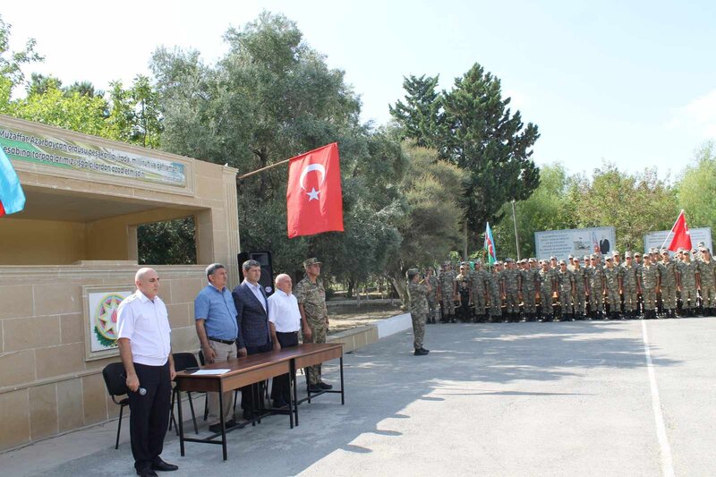 Hərbi Prokurorluğun Ulu Öndərin 100 illik yubileyi münasibəti ilə keçirdiyi silsilə tədbirlər davam etdirilir...