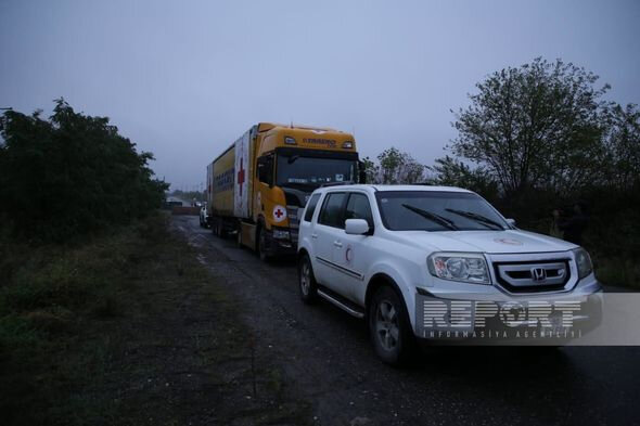 Rusiya QXC-nin Qarabağdakı erməniəsillilərə göndərdiyi ərzaq maşını Xankəndiyə çatıb - YENİLƏNİB + FOTO/VİDEO