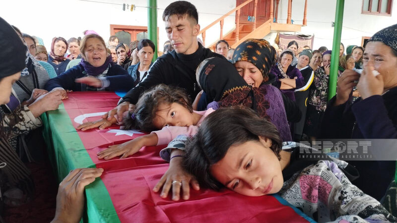 Azərbaycan Ordusunun yol qəzasında həlak olan hərbçisi Zərdabda dəfn olunub - YENİLƏNİB