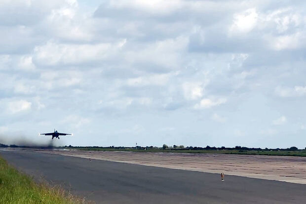 Hərbi pilotlarımızın ustalıq sınağı: Gecə və gündüz təlimlərindən GÖRÜNTÜLƏR