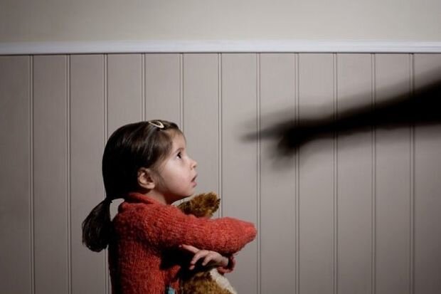 Bakıda dəhşət: Bacılara valideynləri tərəfindən işgəncə verilib - FOTO