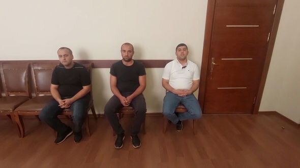 Azərbaycanda mənzildən 60 min manat pul, 20 min manatlıq qızıl oğurlanıb - FOTO