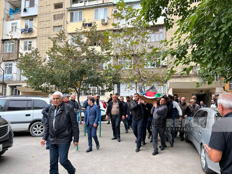 Ermənilərin törətdiyi terror aktı nəticəsində Şuşada həlak olan mülki şəxslə vida mərasimi keçirilir