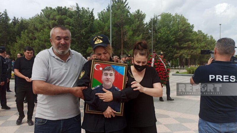 Erməni terroru nəticəsində həlak olan polis serjantı Asim Camalzadə dəfn olunub - YENİLƏNİB