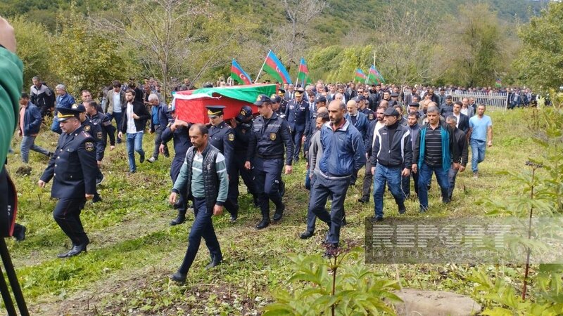 Füzulidə yol qəzasında həlak olan polis əməkdaşı Seyfi Abdullayev dəfn edilib - YENİLƏNİB