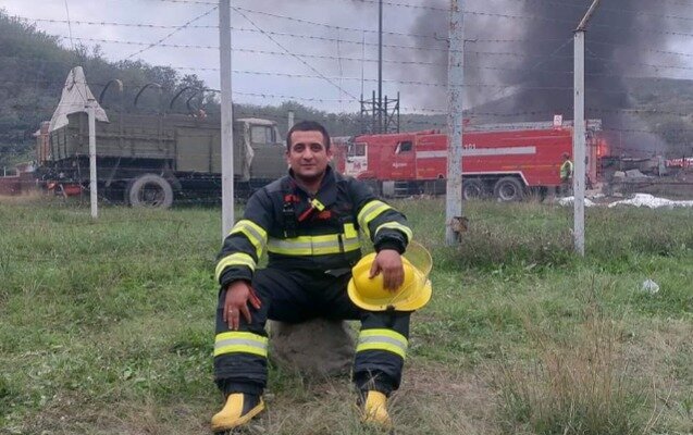 Xankəndi sakini illər sonra öz torpağında yanğını söndürdü - Foto