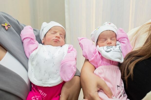 Şəhidin yeni doğulan əkiz övladları üçün hesab açılacaq - FOTO