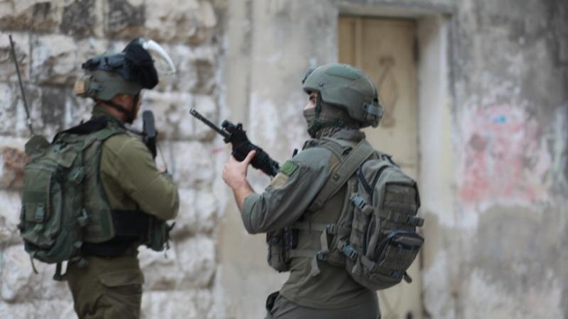İsrail qüvvələri 1 fələstinlini yaralayıb