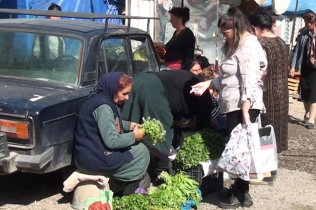 Bölgələrdəki bazarlarda məhsulunu satanlardan yerpulu alınır? - VİDEO
