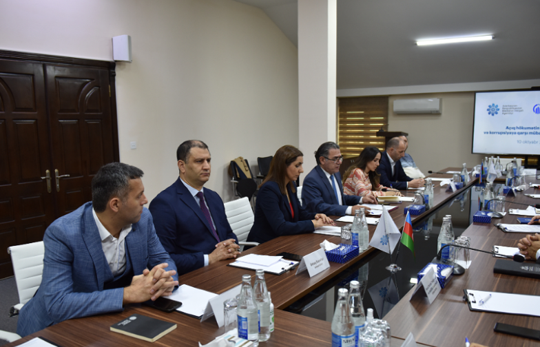 "Açıq hökumətin təşviqində və korrupsiyaya qarşı mübarizədə medianın rolu" mövzusunda dəyirmi masa keçirilib