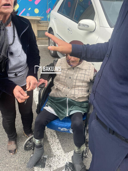 Bakıda dəhşət! - Yaşlı anasını əlil arabasına bağlayaraq dilənməyə məcbur etdi - YENİLƏNİB/FOTO