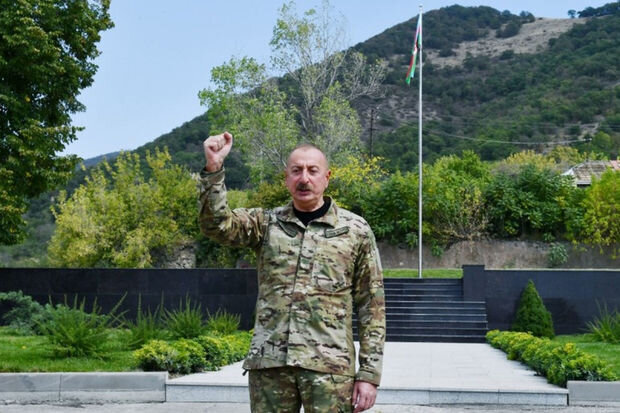 "Bugünkü möhtəşəm zəfər və qürurlu anlar üçün Ali Baş Komandan İlham Əliyevə təşəkkür edirəm" - Emil Əkbərov