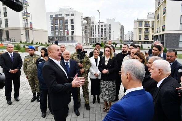 Prezident İlham Əliyev Füzuli Şəhəri Günündə yerli sakinlərlə görüşüb - YENİLƏNİB + FOTO