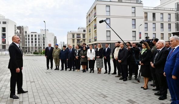 Prezident İlham Əliyev Füzuli Şəhəri Günündə yerli sakinlərlə görüşüb - YENİLƏNİB + FOTO