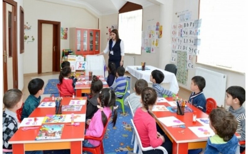 "İnternata göndərilən uşaqların sayı artıb" - Dövlət Komitəsi