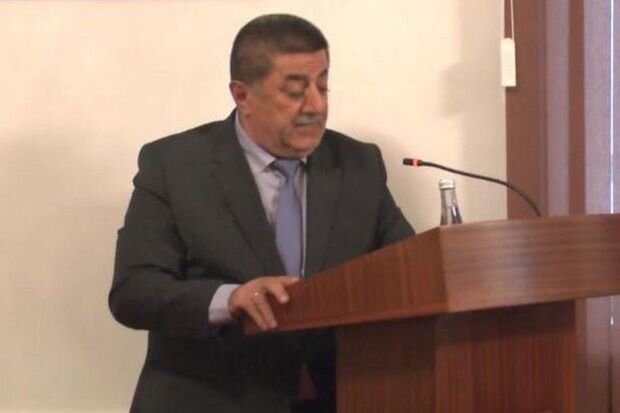 Azərbaycanda vəzifəli şəxs işdən çıxıb